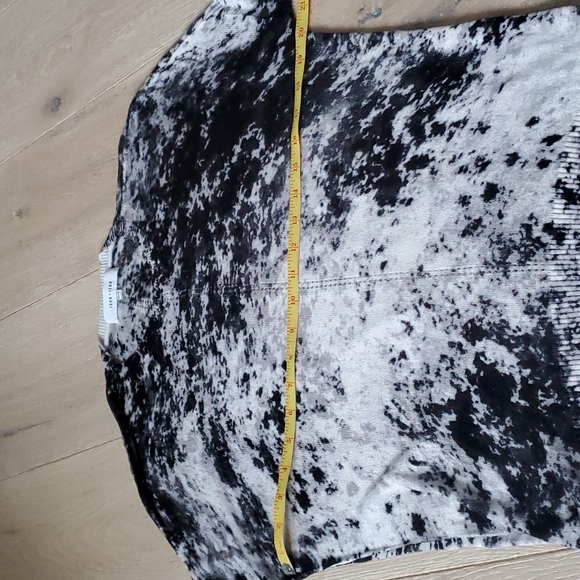 John & Jenn top - Picture 5 of 7